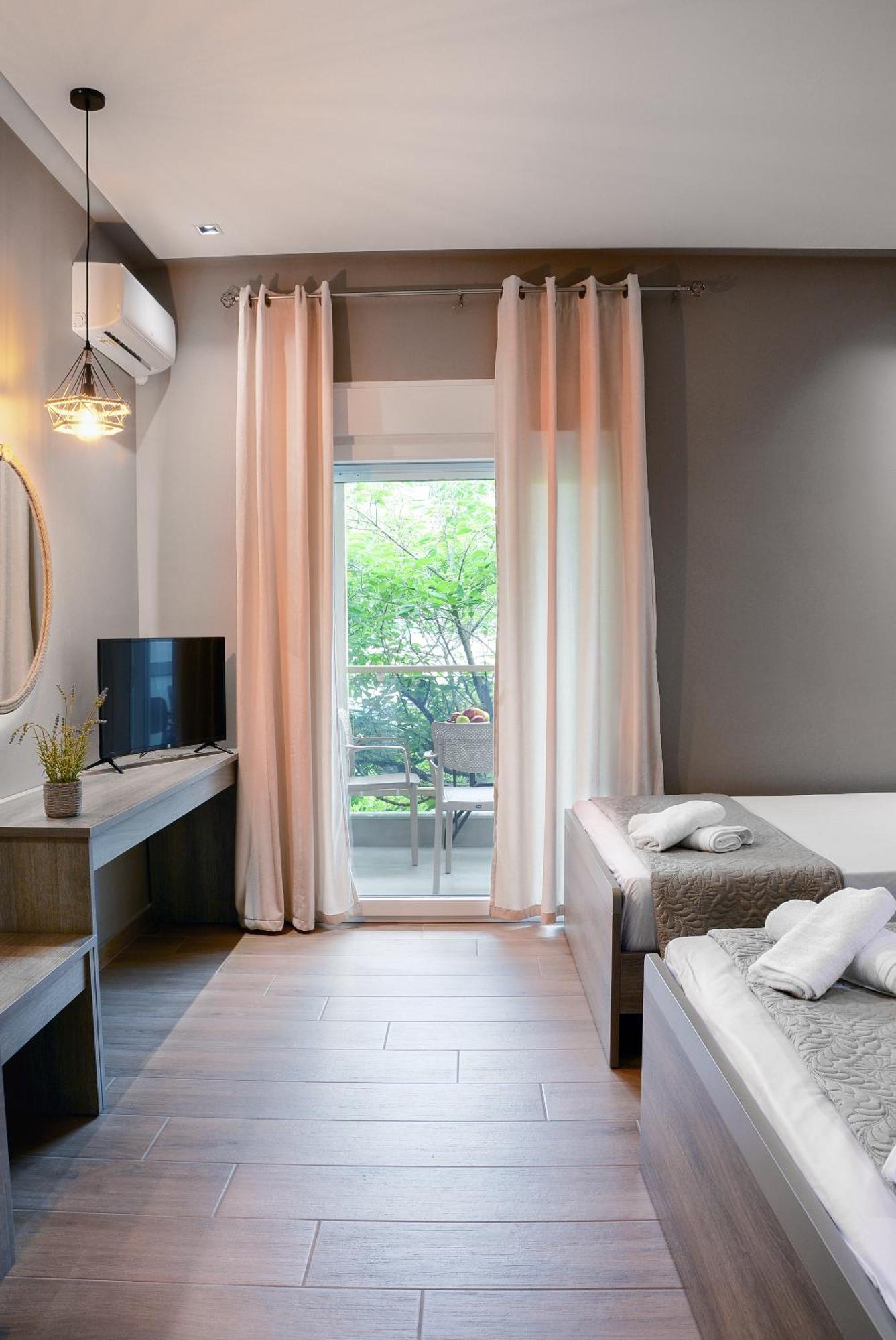 Nikoletakis Apartments Paralía Panteleímonos Eksteriør bilde